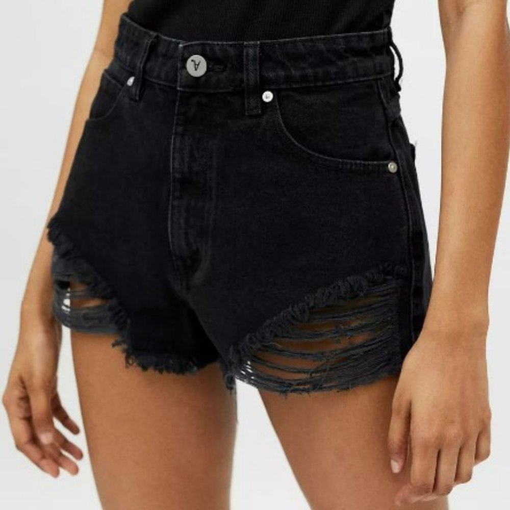 Black High Waisted Relaxed Short